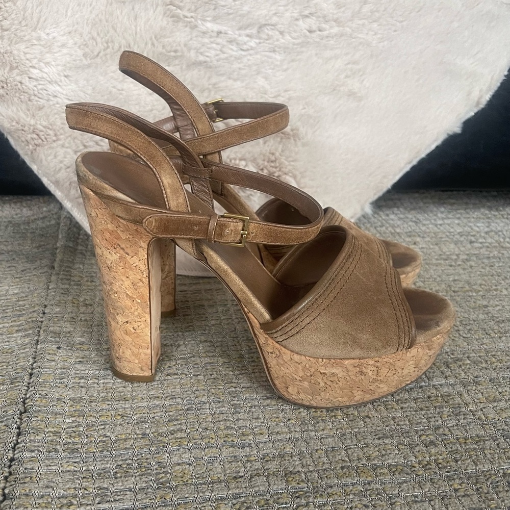 Gucci Platform 70’s Style Suede Platform Sandals - Picture 12 of 13
